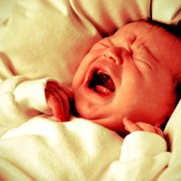 Teenage mum pours bleach into newborns mouth