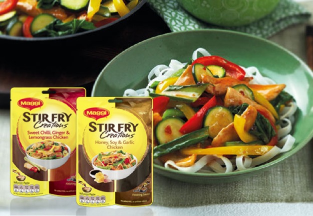 2 packs of MAGGI Stir Fry Creations with Stir Fry in bowl with chopsticks_Maggi Stir Fry Creations Product Review