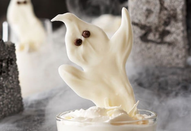 Ghostly halloween spirits (adults)