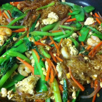 Asian Green Stir-Fry Noodles
