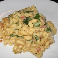 Mac and Cheese with Spinach