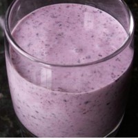 Banana, Blueberry and Oat Breakfast Smoothie