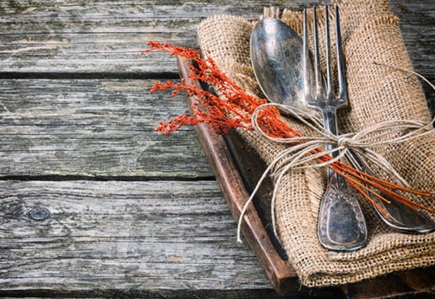 Easy rustic place settings