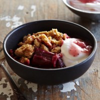 Baked Rhubarb and Strawberry Crumble