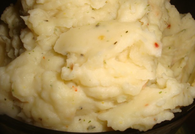 Creamy garlic mashed potato