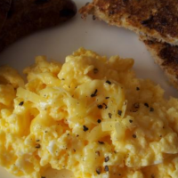 Fluffy microwave scrambled eggs