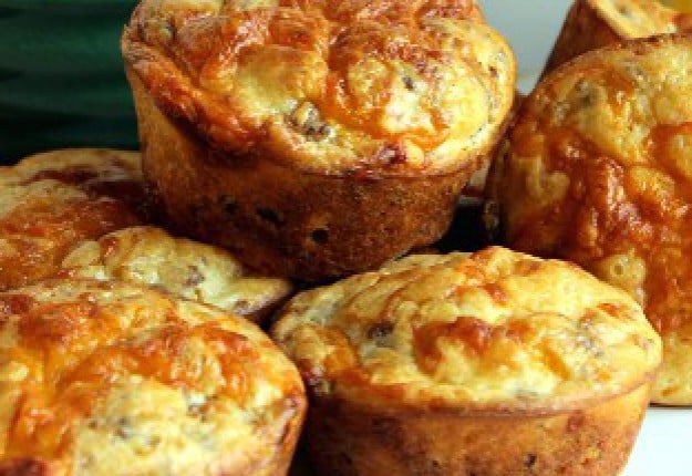 EASY PEASY CHEESEY MUFFIN