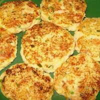 CHEESEY CAULIFLOWER PATTIES