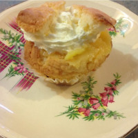 Mango, Vanilla and Lemon Curd Cupcakes