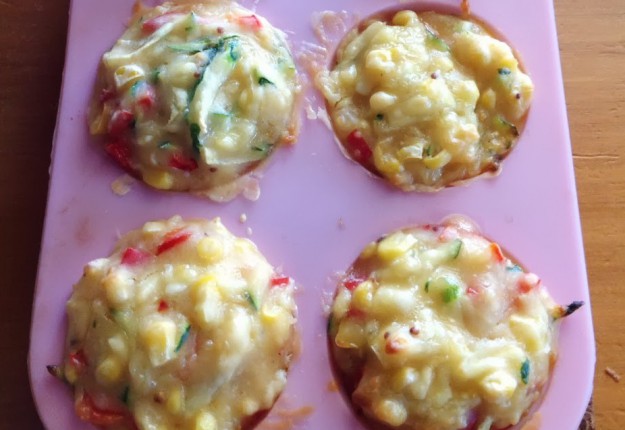 Cheesy vegetable muffins