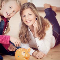 5 Things Financially Secure Mums Never Do