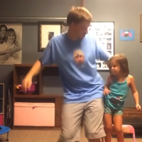 Daddy and daughter dance to Shake It Off