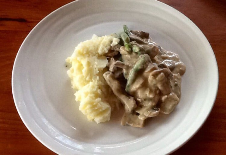 Beef Stroganoff with Green Beans