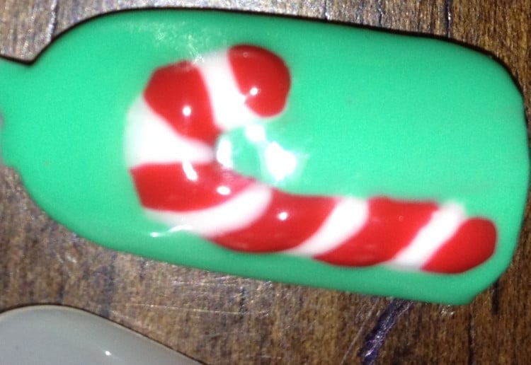 Candy cane Christmas nails