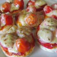 Mini Christmas pizzas
