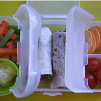 Fresh and rubbish free lunchbox idea!