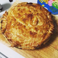 Slow cooked beef and bacon pie