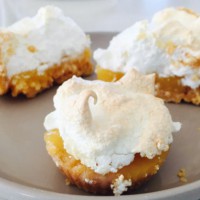 Lemon meringue pie or little pies