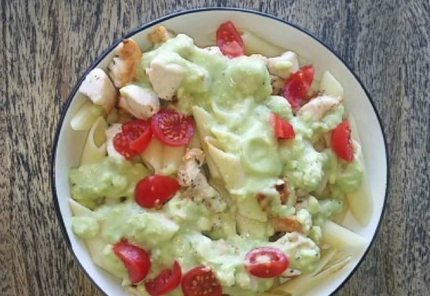 Chicken with an avocado sauce