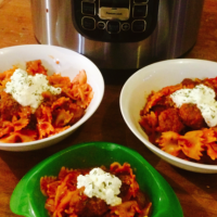 One Pot Wonder Pasta with Meatballs