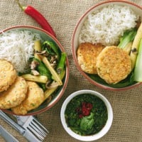 Zoe's Thai fish cakes and stir-fry vegetables with dipping sauce