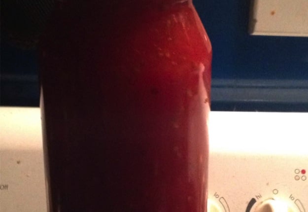 Tomato strawberry jam