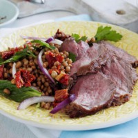 Barbecued beef with lentil salad