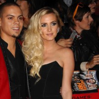 Ashlee Simpson and Evan Ross share first pics of baby girl.