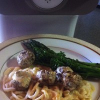 Creamy meatballs and fettuccine
