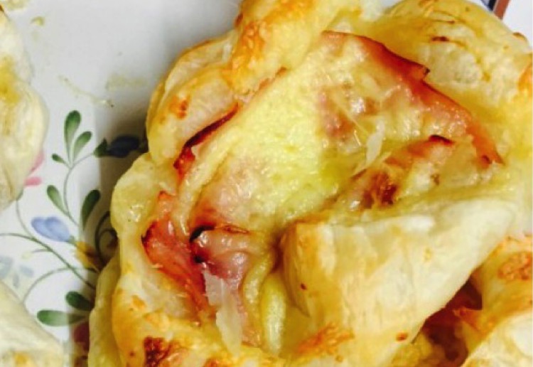 Ham and cheese parcels