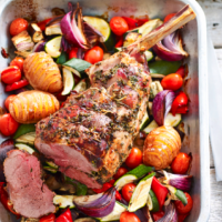 ROAST LAMB WITH VEGETABLES