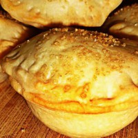 Apple pies with olive oil pastry