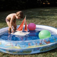 Government issues warning over inflatable swimming pools