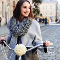How to knit a scarf in 30 minutes – no needles required!