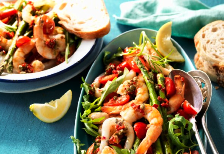 WARM SEAFOOD SALAD WITH ASPARAGUS AND CHILLI