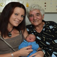Great-great-grandmother delivers her great grandchild