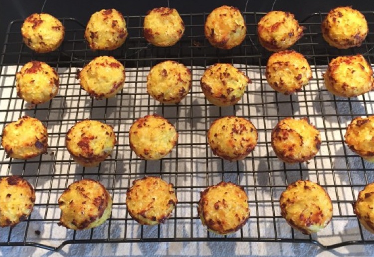 Low carb cheesy baked cauliflower tots