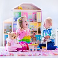 Calls for plain packaging laws for toys slammed by expert
