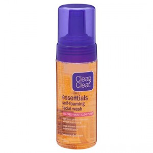 Clean & Clear Essentials Facial Cleanser Self Foaming
