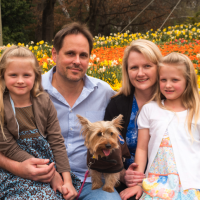 A courageous Australian Silkie terrier saves a diabetic girls life