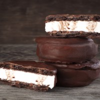 Video: How to make Brownie ice-cream bars