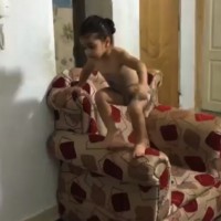 Video: 3 year old Olympic gymnast in the making