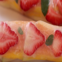 How to make fruit spring rolls