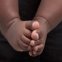 Woman sues sperm bank for “pain, suffering” after mixed-race baby