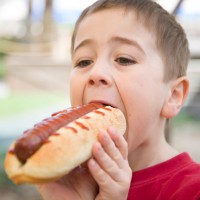 Doctors Issue Warning To Parents To Stop Feeding Kids Hot Dogs