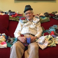 86-year-old grandpa teaches himself how to knit to help premature bubs