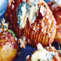 How to make delicious hasselback potatoes for Christmas