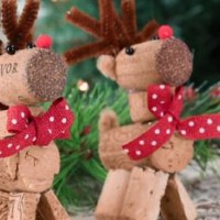 How to make a cute cork reindeer ornament