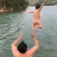 Dad's extreme swimming technique sparks concern