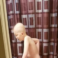 Mum shares heartbreaking photo to raise awareness of childhood cancer